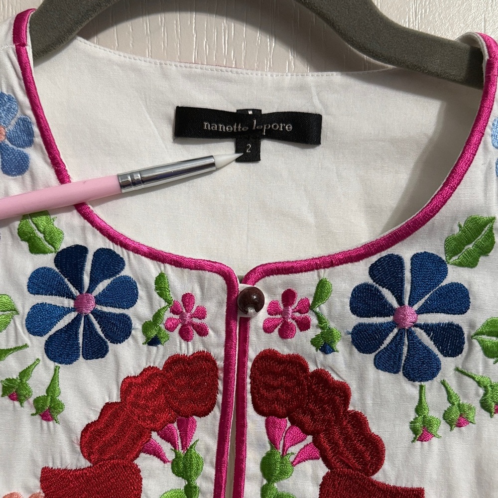 Nanette Lepore Floral Embroidered Poplin Puff Sleeve Peasant Top Boho Summer - Picture 4 of 5
